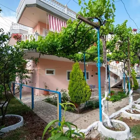 Troka's Host Vlorë