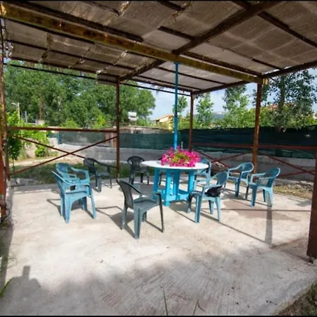 Troka's Host Vlorë